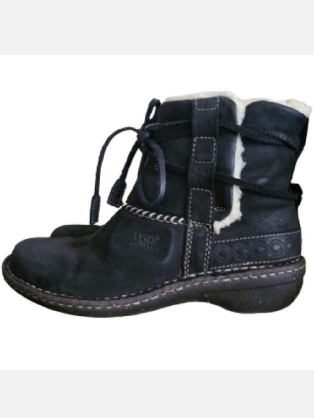 UGG Cove Ankle Boots Suede Leather Sheepskin Size 6
